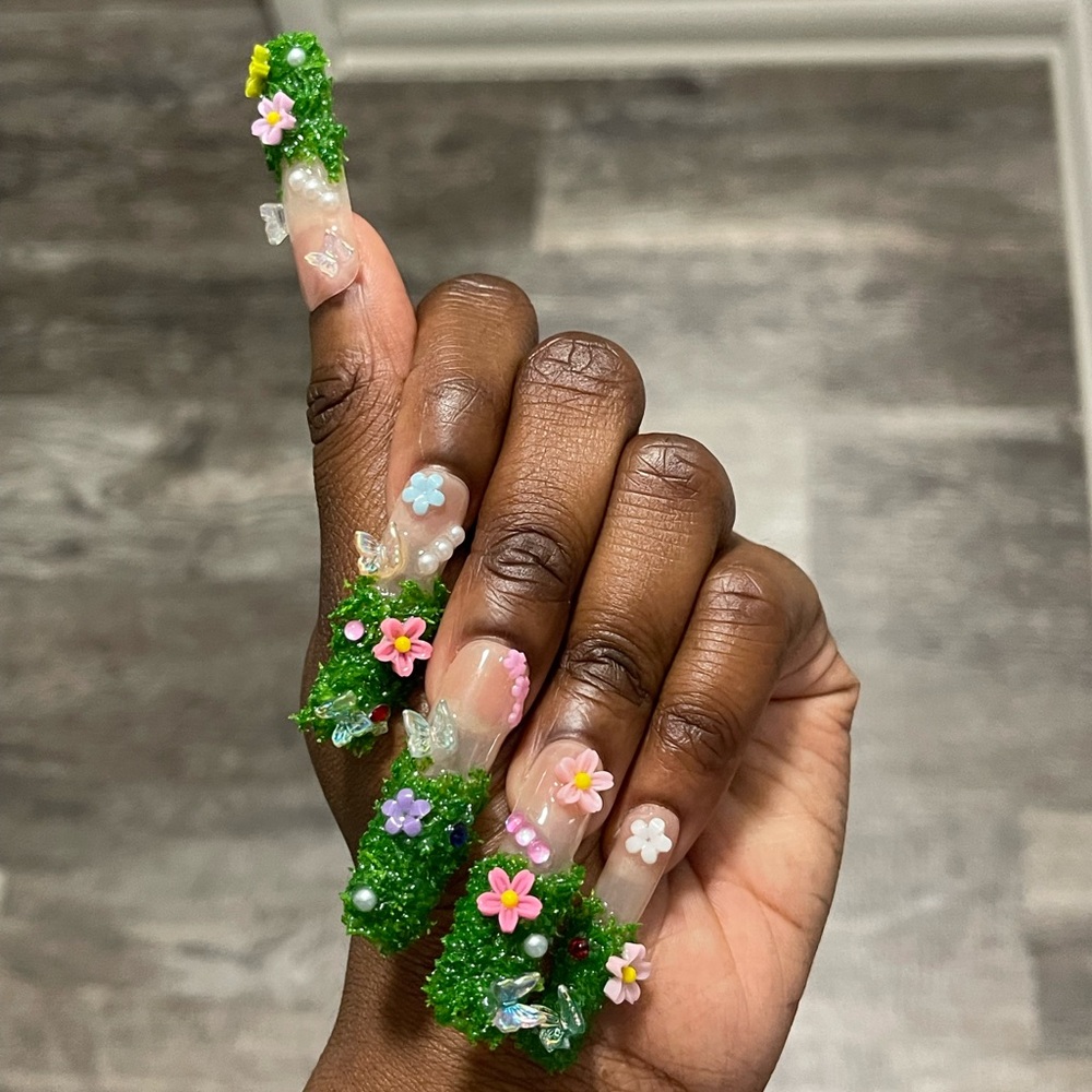 Press on nails